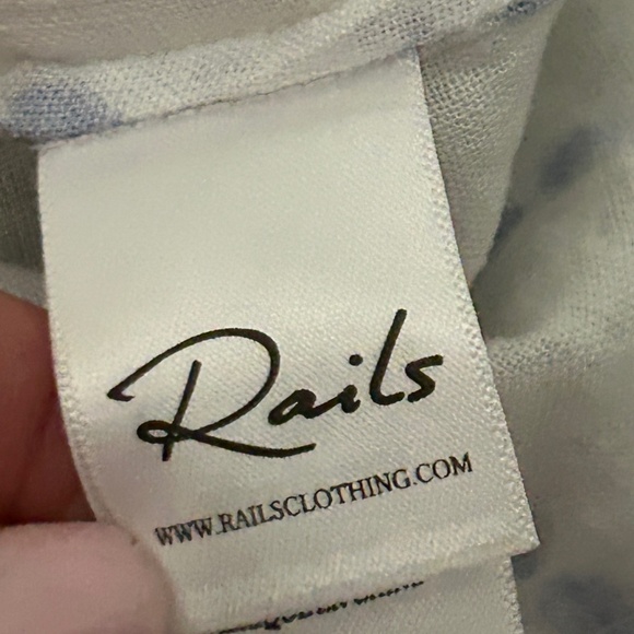 Women's Rails White/Blue Tie Dye Cropped Tie Shirt - MEDIUM - Picture 8 of 9